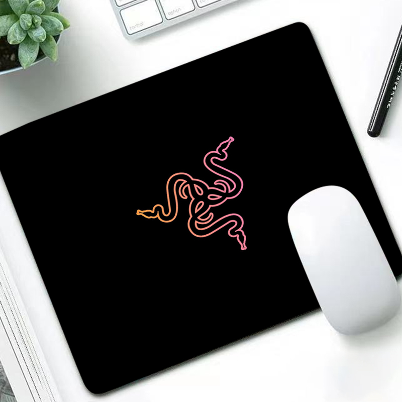 Laptop Tablet Accessories - แผ่นรองเมาส์เรเซอร์สุดหรู ลายอนิเมะ สำหรับเกมเมอร์ แผ่นรองโต๊ะสำหรับเล่นเกมพีซี ตู้เกมมิ่ง แล็ปท็อป